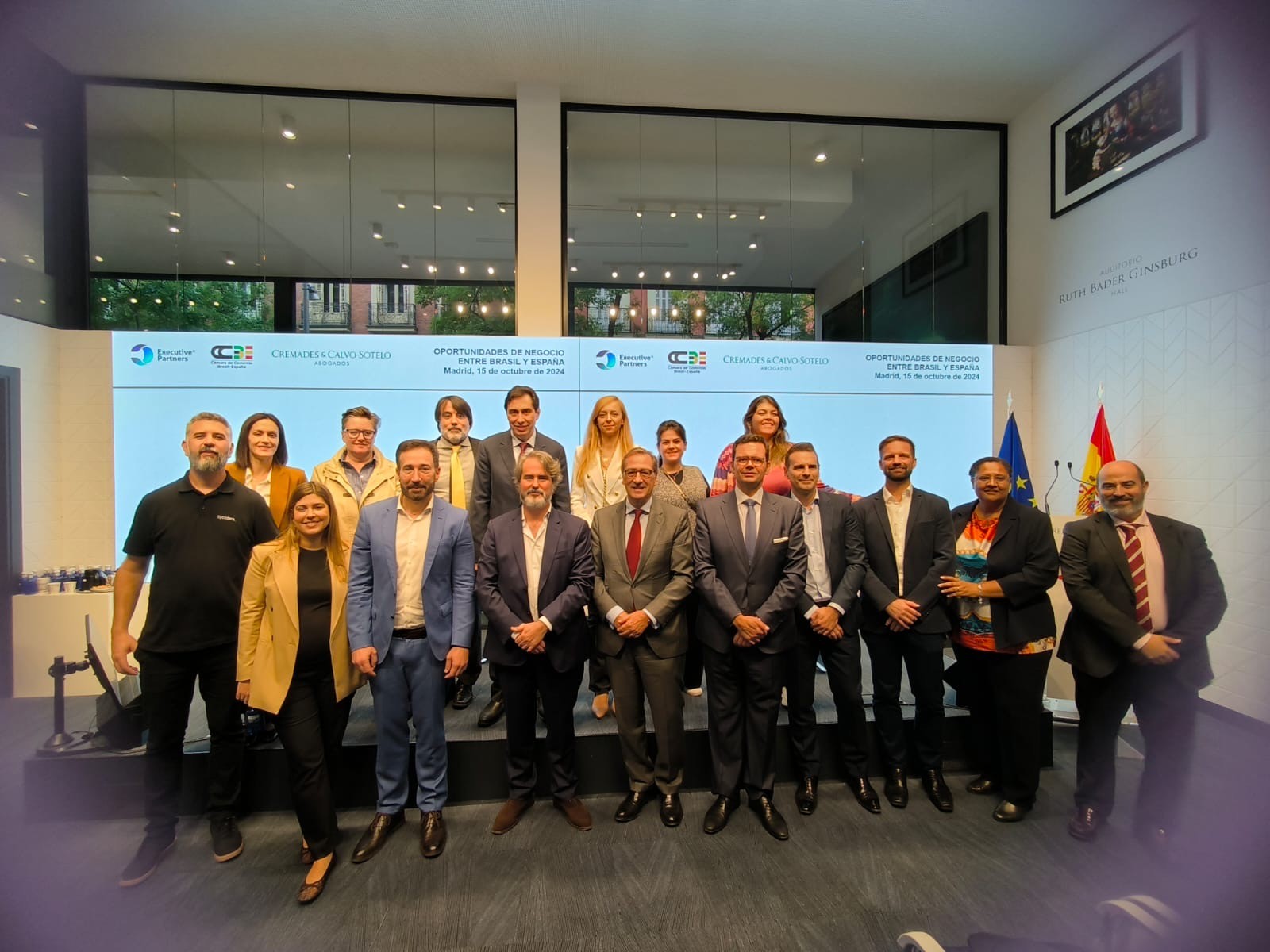 Representantes institucionais no Foro Brasil-Espanha do Roadshow